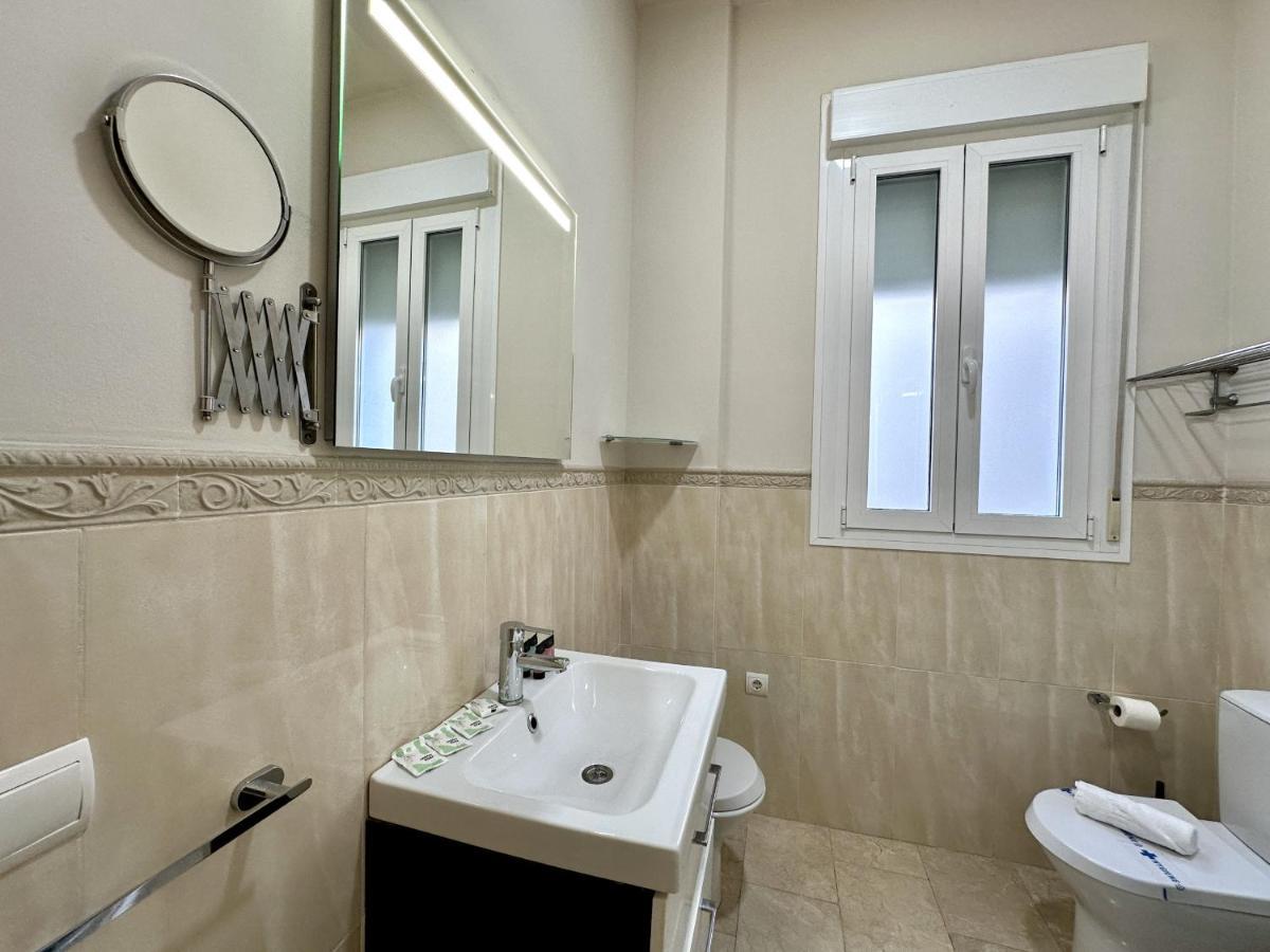 Urbe10 Pries Suite Málaga Exteriör bild