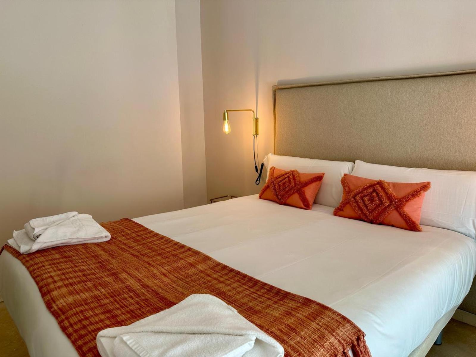 Urbe10 Pries Suite Málaga Exteriör bild