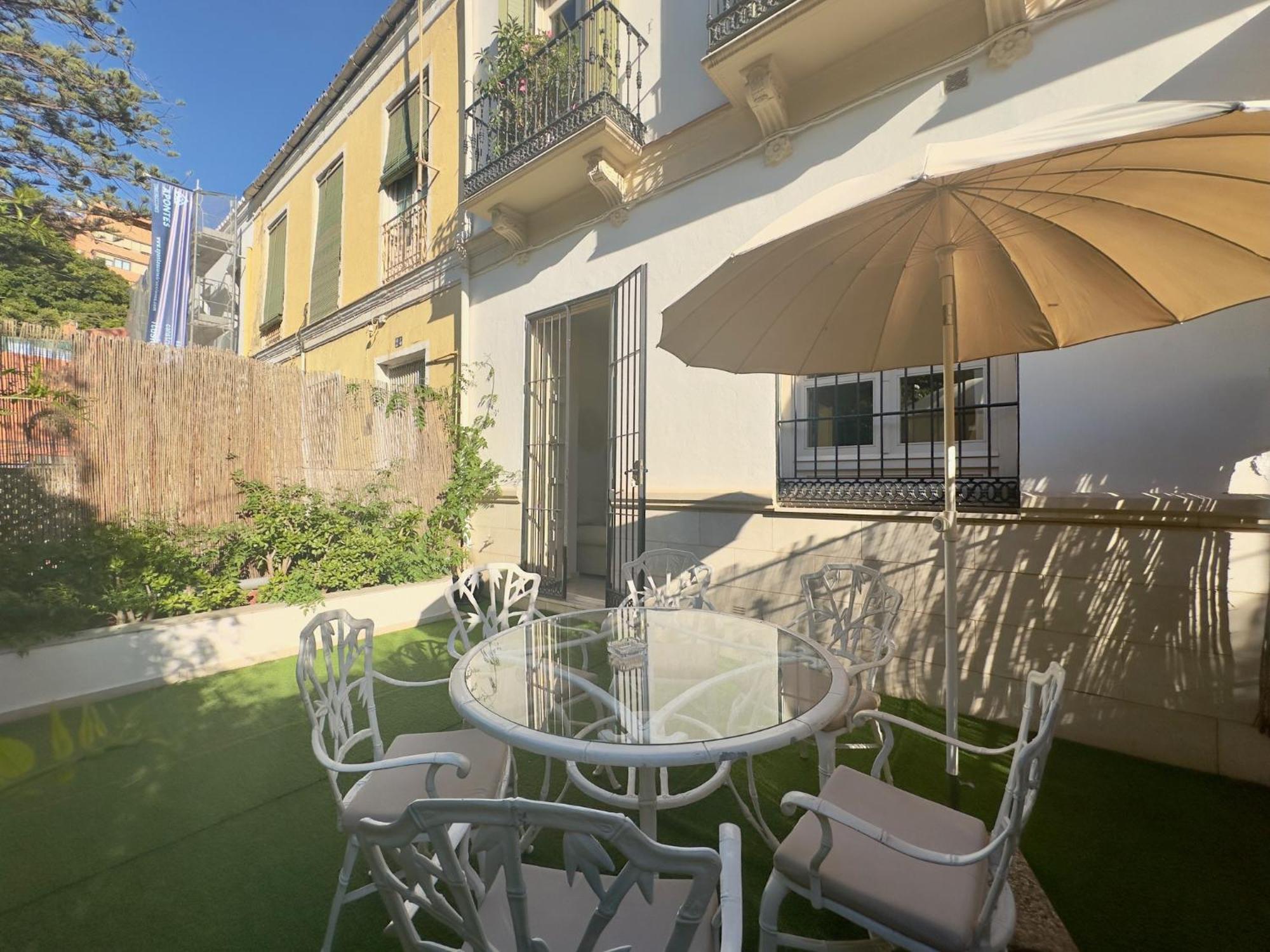 Urbe10 Pries Suite Málaga Exteriör bild