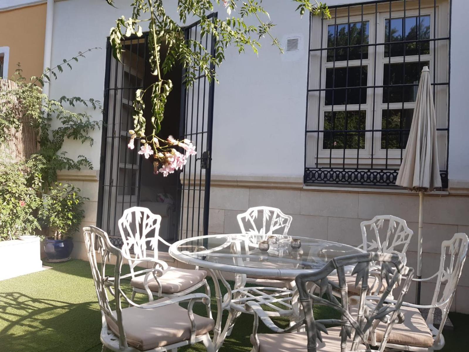 Urbe10 Pries Suite Málaga Exteriör bild