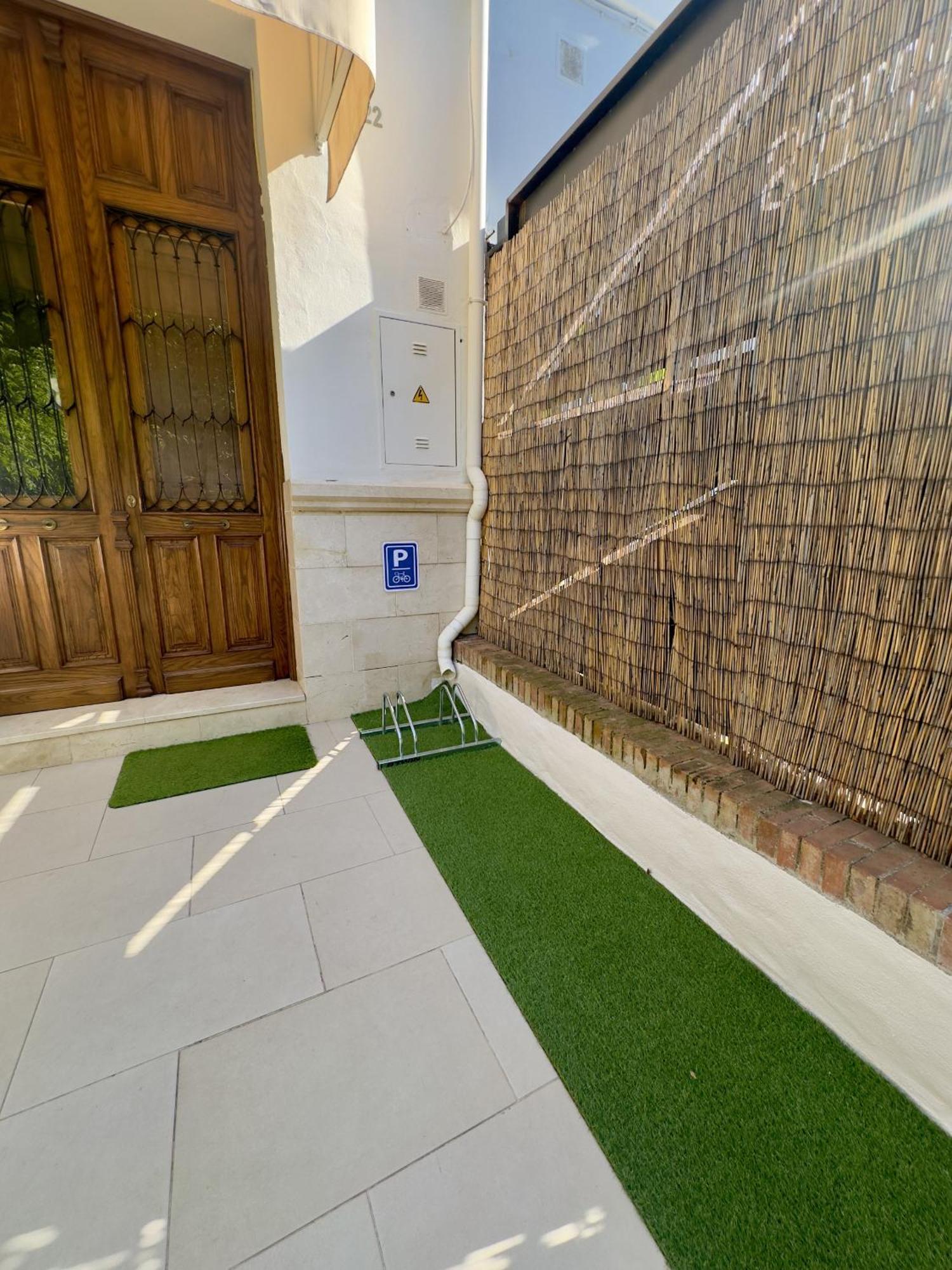 Urbe10 Pries Suite Málaga Exteriör bild